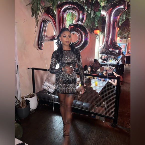 Envy and grace olivier pearl long sleeve dress - Picture 2 of 3